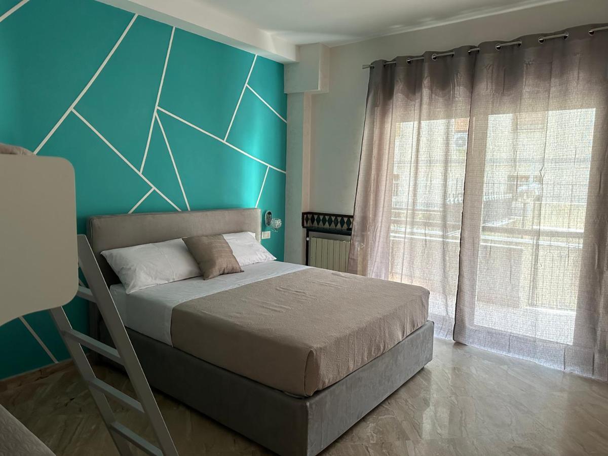 フォルミア Al Centro Bed & Breakfast エクステリア 写真