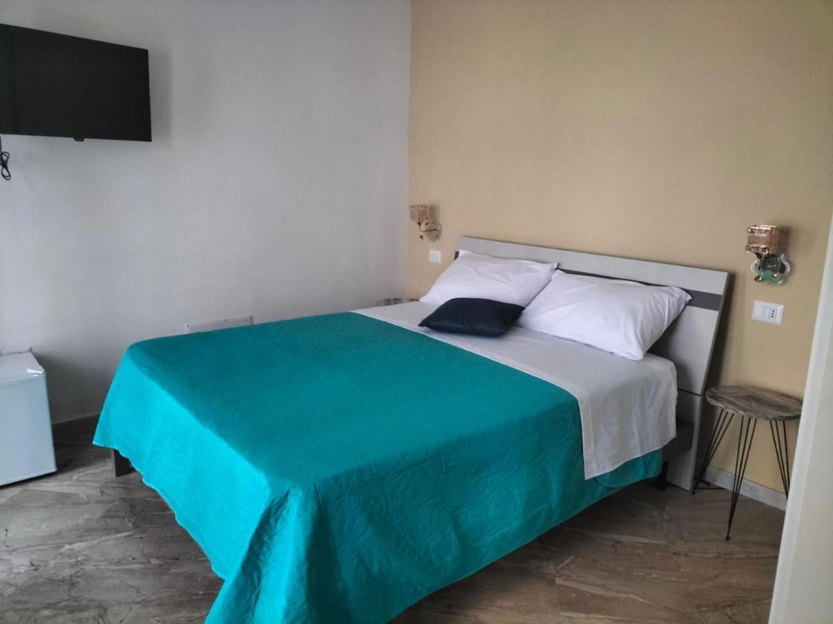 フォルミア Al Centro Bed & Breakfast エクステリア 写真